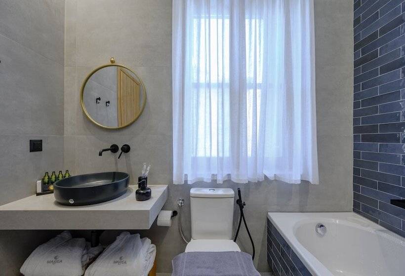 Marea Boutique Suites