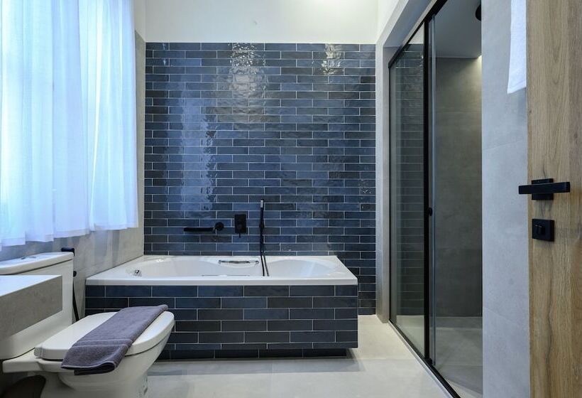 Marea Boutique Suites