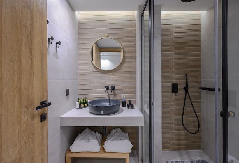 Marea Boutique Suites