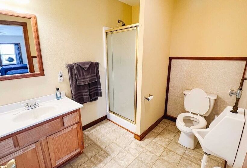 فندق على الطريق Beaver Dam Dive Shop And Resort