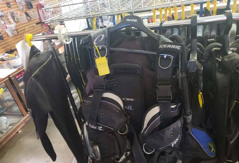 فندق على الطريق Beaver Dam Dive Shop And Resort