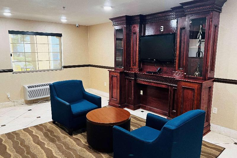 فندق على الطريق Days Inn By Wyndham Jackson Downtown