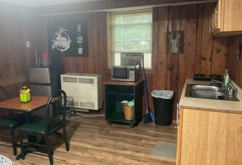 מוטל Fireside Lodge