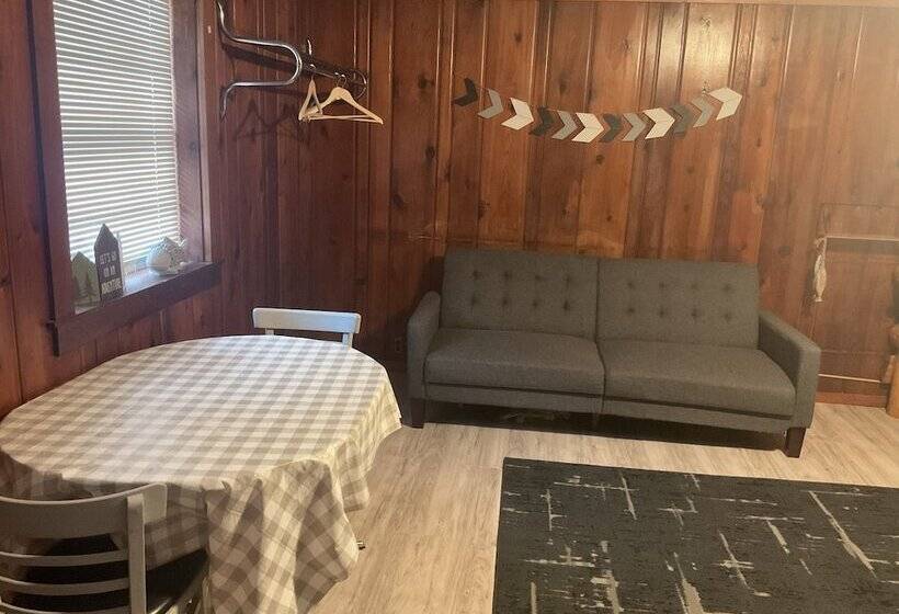 모텔 Fireside Lodge