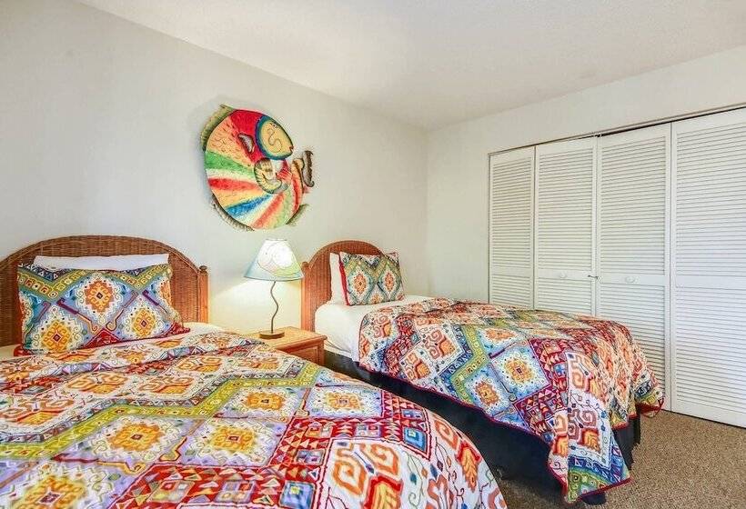 Papaya Place By Avantstay Great Location W/ Balcony, Outdoor Dining, Shared Pool & Hot Tub!