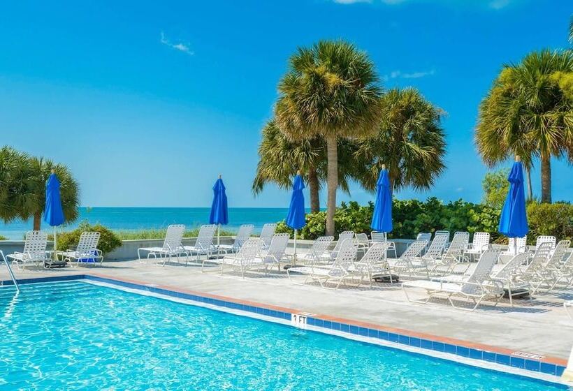 Papaya Place By Avantstay Great Location W/ Balcony, Outdoor Dining, Shared Pool & Hot Tub!