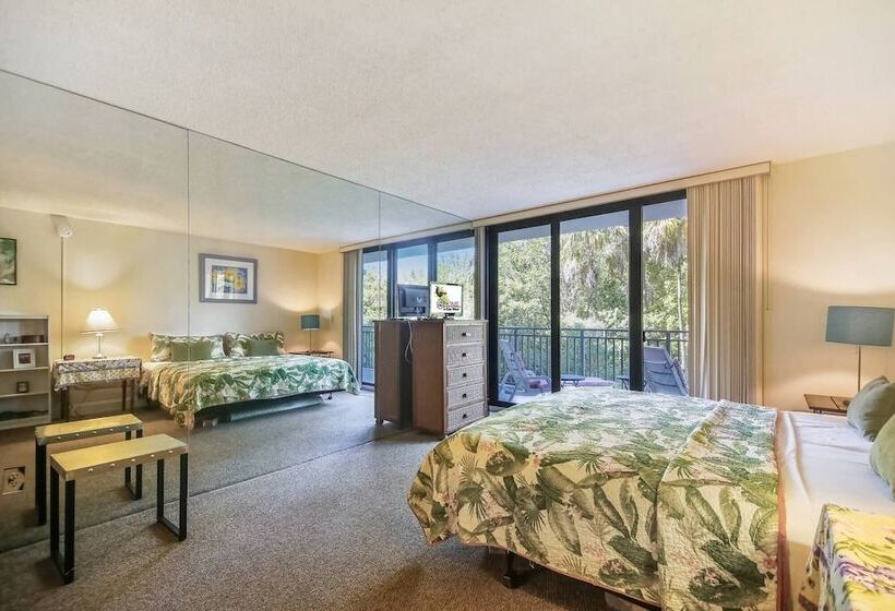 Papaya Place By Avantstay Great Location W/ Balcony, Outdoor Dining, Shared Pool & Hot Tub!