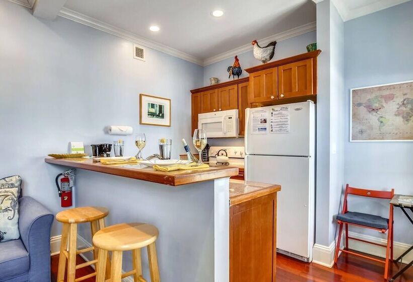 Paradise Place By Avantstay Key West Old Town Condo W/ Shared Pool