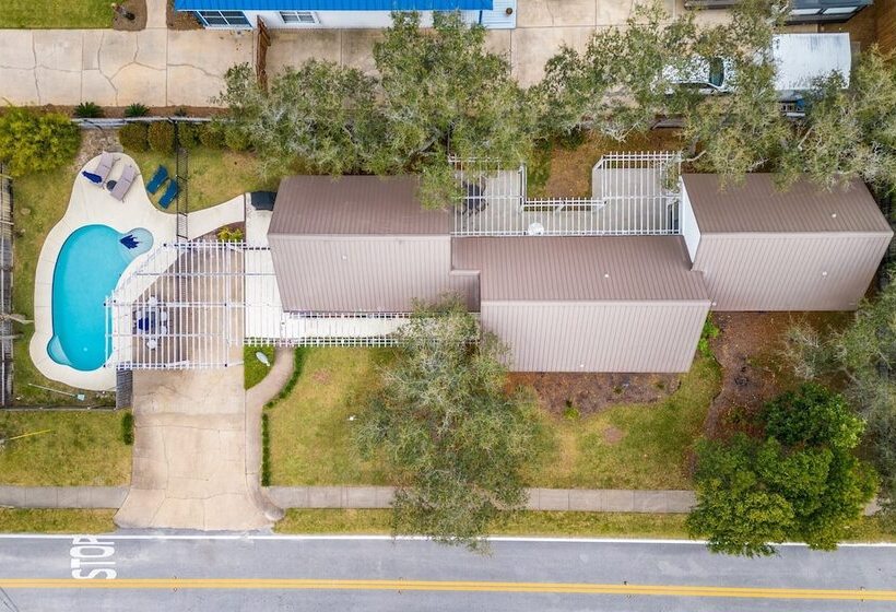 Pelican Retreat By Avantstay 5 Mins To Beach Pet Friendly W/ Pool & Bbq!