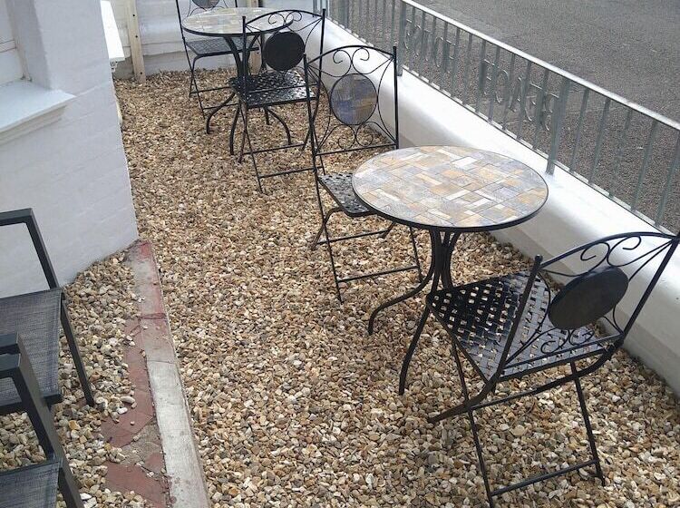 بنسيون Beach House