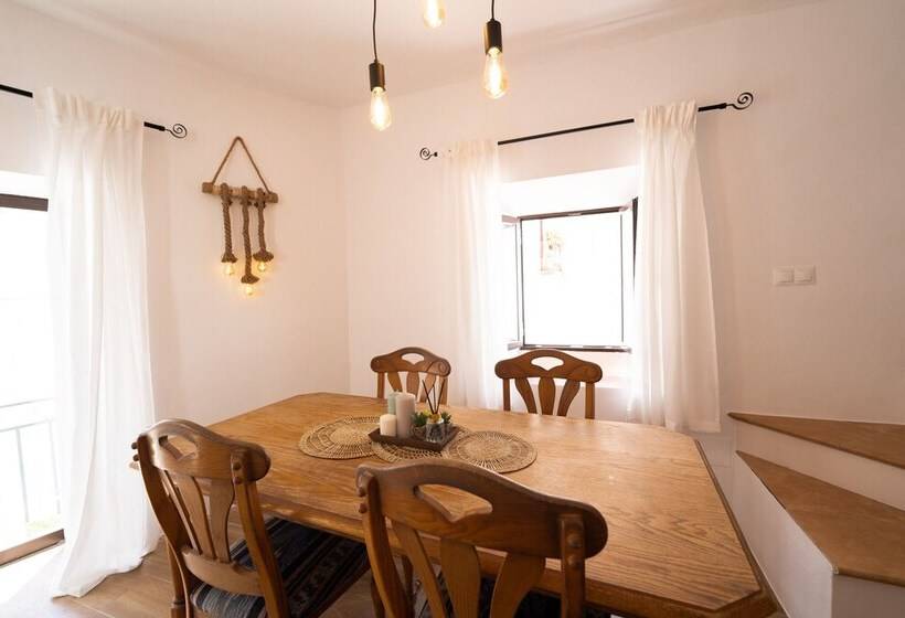 بنسيون Casa Alegría