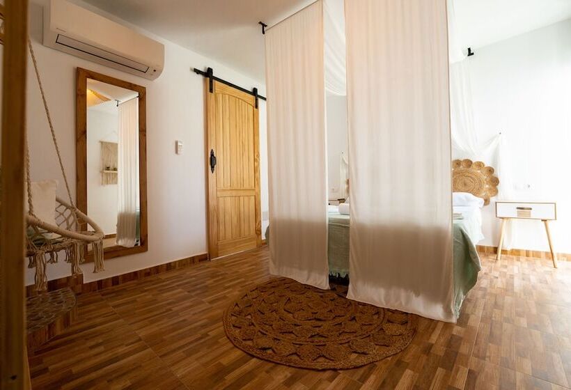 بنسيون Casa Alegría