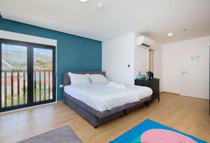 بنسيون Dominium City Suites