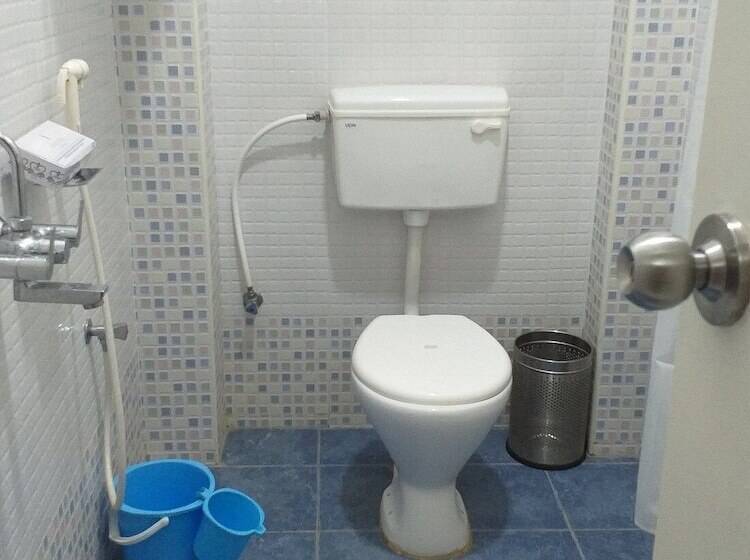 بنسيون Roscotel Shara Inn Pondicherry