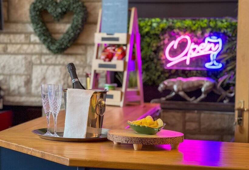 膳宿费 Timbertop Suites