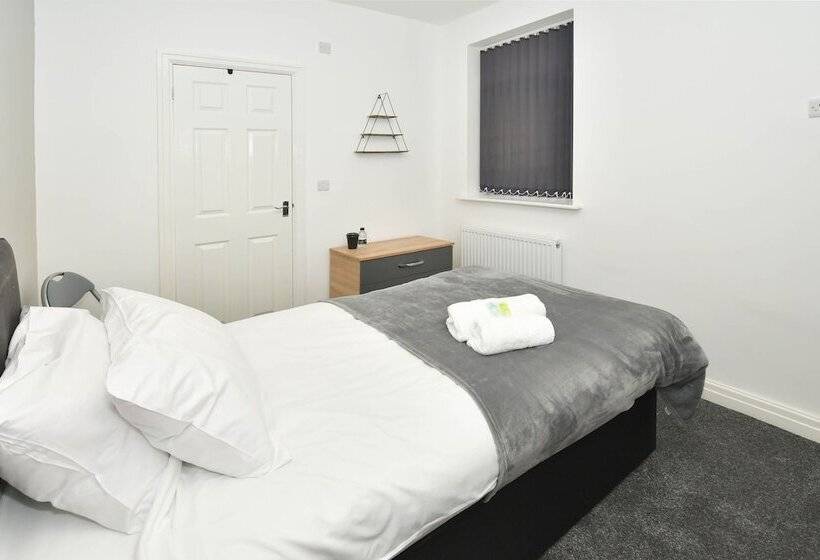 Пансион Townhouse@ 147 Westminster Street Crewe