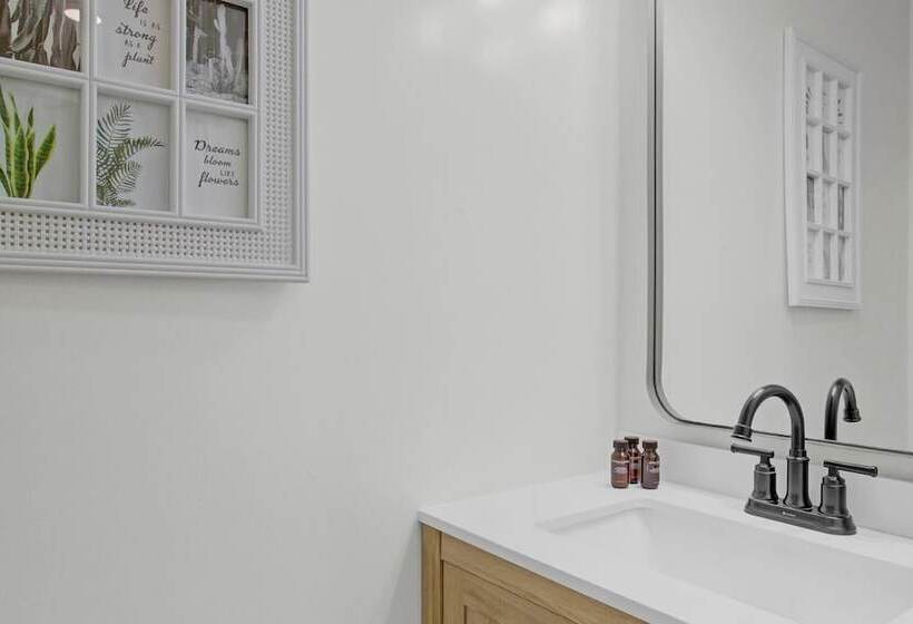 Red Maple By Avantstay Walk To Folly Beach