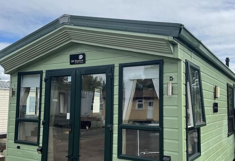 דירת נופש 2 Bedroom Parkhome In Uddingston, Glasgow