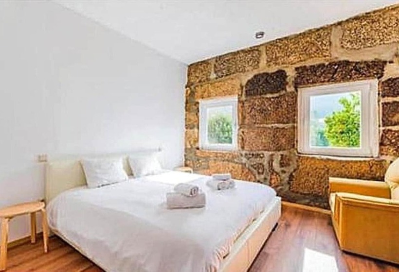 דירת נופש Beautiful 2 Bed House   Marco De Canaveses