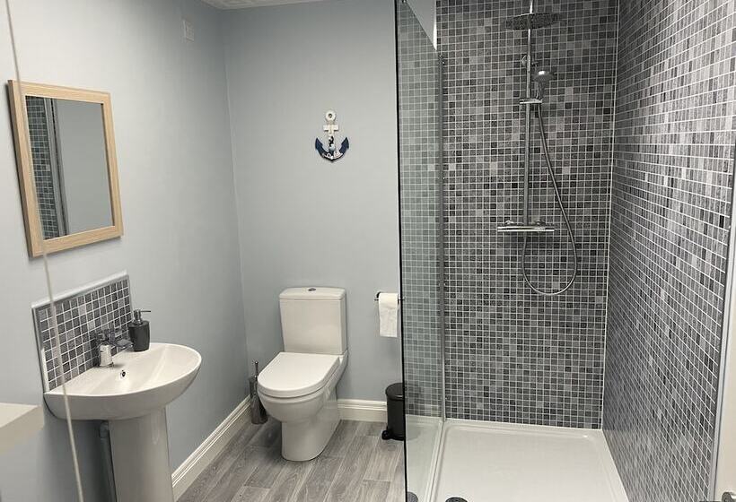 레지던스 Beautiful 3 Bed House In Sunny Killough Down