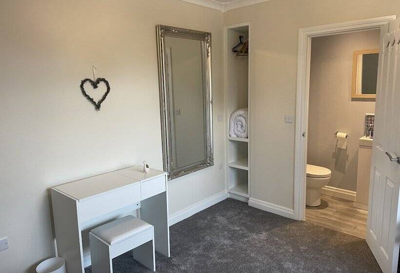 레지던스 Beautiful 3 Bed House In Sunny Killough Down