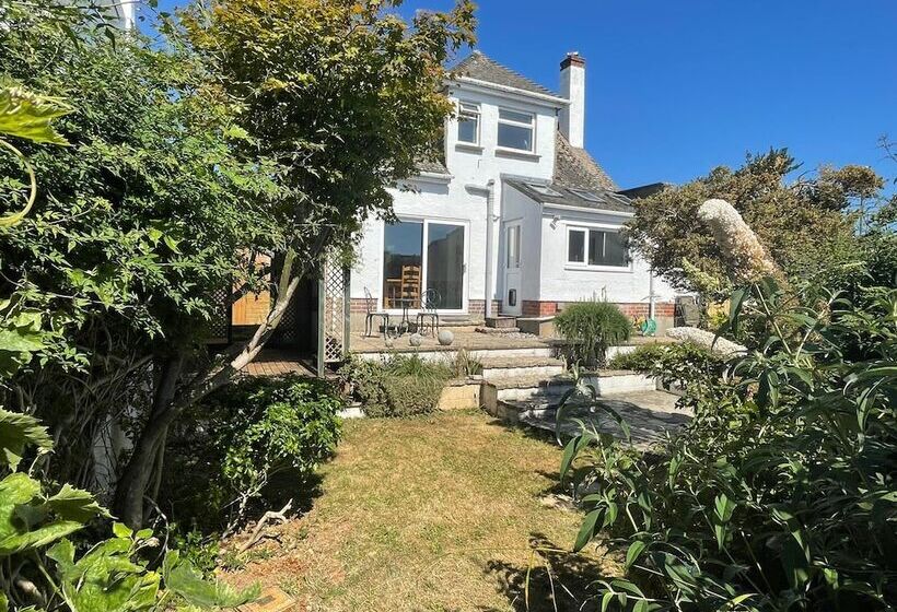 レジデンス Beautiful, Spacious 4 Bed House In Brixham