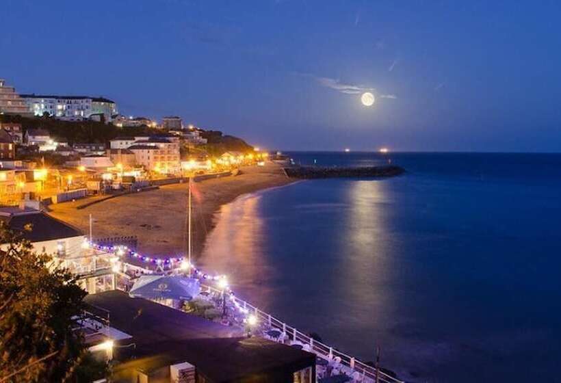 住所  Captivating 3 Bed House In Ventnor