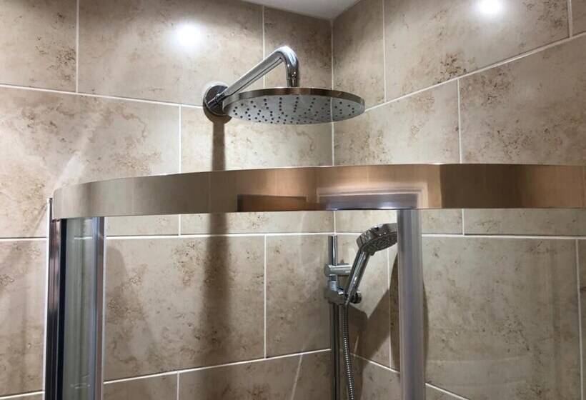 住所  Captivating 3 Bed House In Ventnor