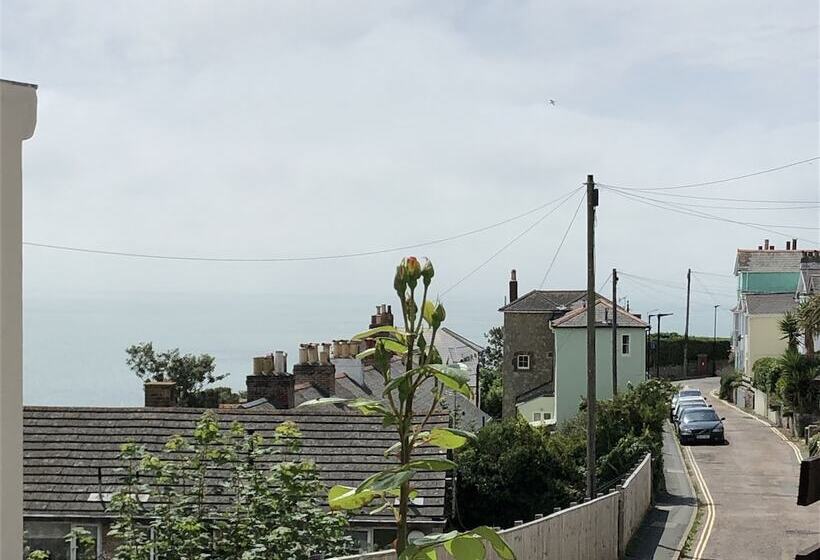 住所  Captivating 3 Bed House In Ventnor