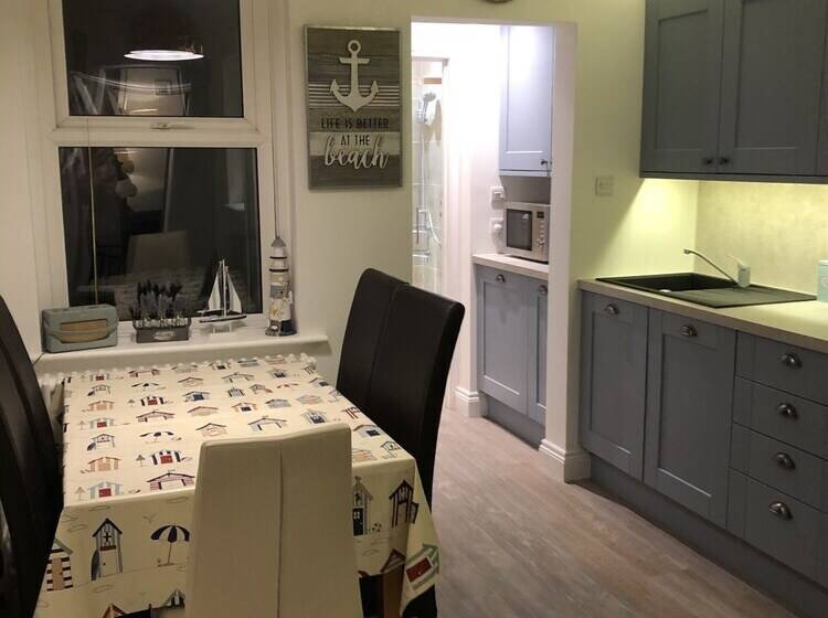 住所  Captivating 3 Bed House In Ventnor