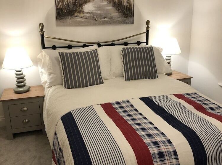 住所  Captivating 3 Bed House In Ventnor