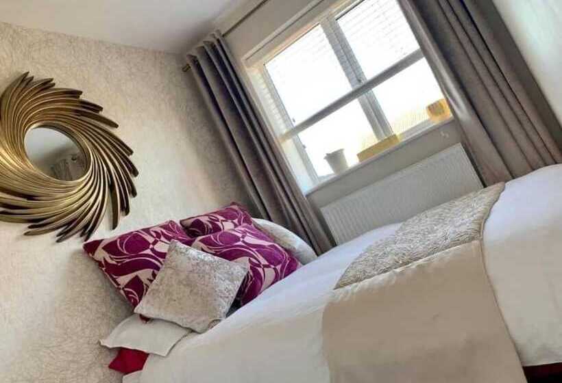 레지던스 Charming 3 Bed House In Bedworth Nec, Bhx Airport