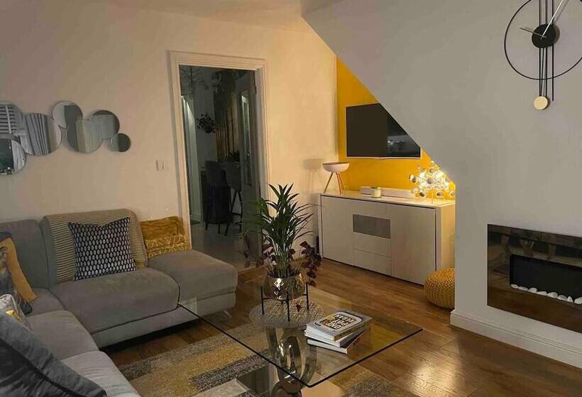 إقامة Charming 3 Bed House In Bedworth Nec, Bhx Airport