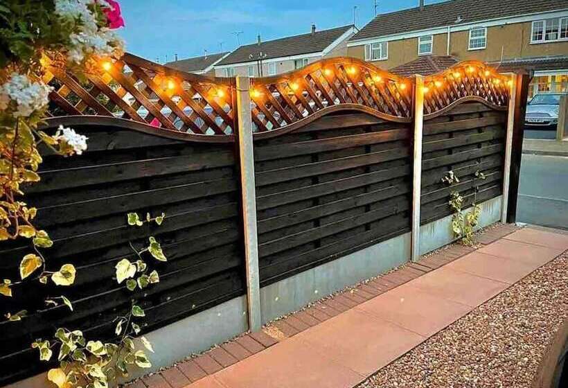 إقامة Charming 3 Bed House In Bedworth Nec, Bhx Airport