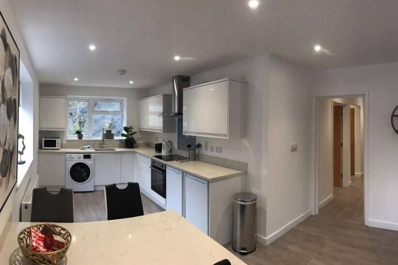 レジデンス Ella Court Apartments