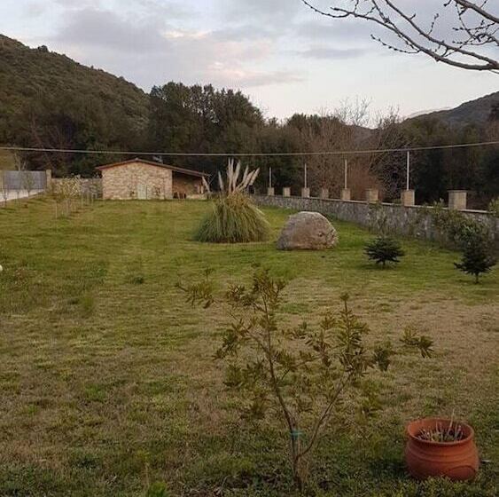 דירת נופש House With Big Garden And Barbeque In Nature