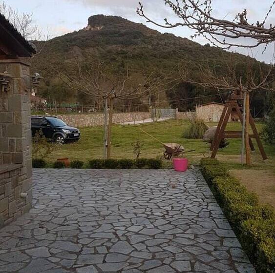 דירת נופש House With Big Garden And Barbeque In Nature