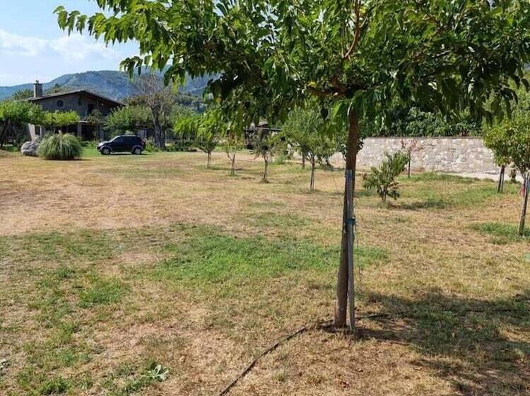 דירת נופש House With Big Garden And Barbeque In Nature