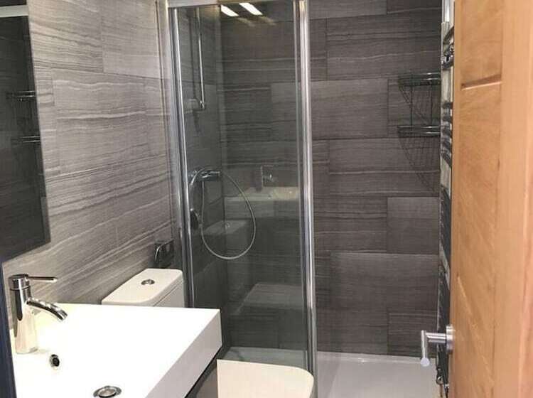 Резиденция Immaculate 4 Bed House In Paignton Near Beach