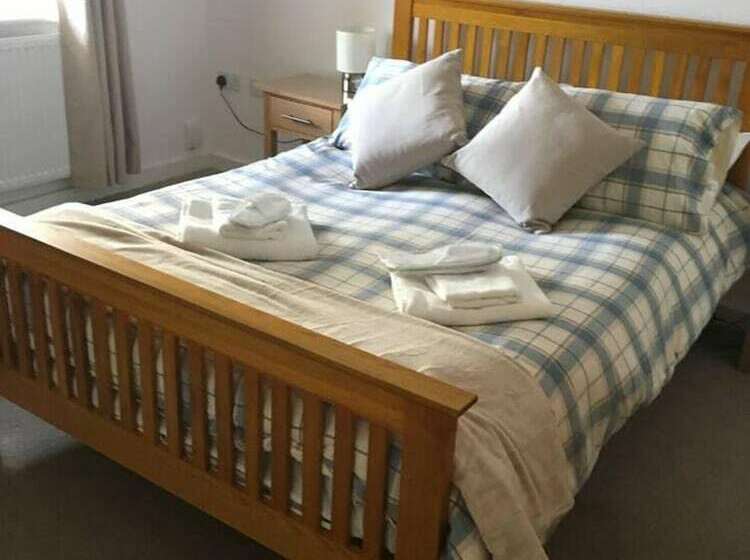 Резиденция Immaculate 4 Bed House In Paignton Near Beach