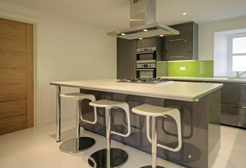 住所 Immaculate 4 Bed House In Paignton Near Beach