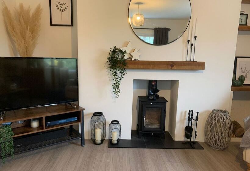 레지던스 Impeccable 3 Bed Bungalow Near Launceston