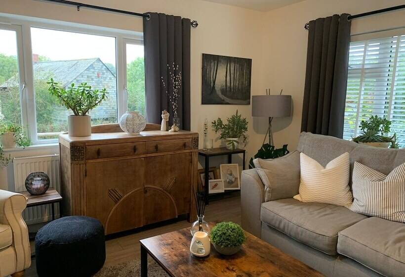 レジデンス Impeccable 3 Bed Bungalow Near Launceston