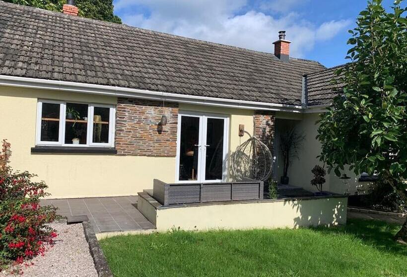 レジデンス Impeccable 3 Bed Bungalow Near Launceston
