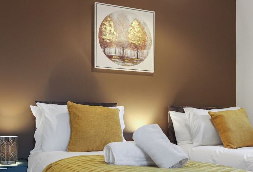 住所  Inviting 2 Bed House In Milton Keynes   Netflix