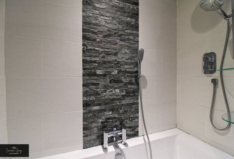 レジデンス Modern Home In Belfast, Office, Parking, Wifi