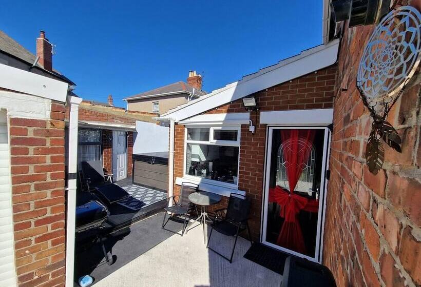 Резиденция Remarkable 3 Bed House In Newbiggin By The Sea