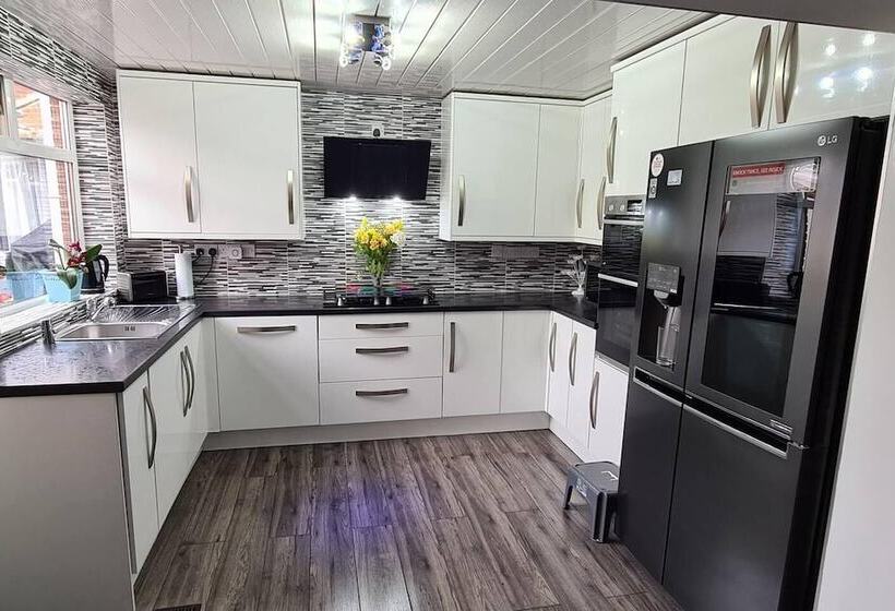 Резиденция Remarkable 3 Bed House In Newbiggin By The Sea