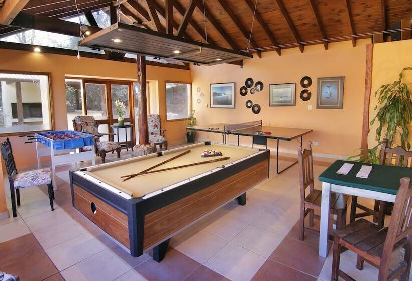 استراحتگاه Terrazas De Belgrano   Club De Montaña