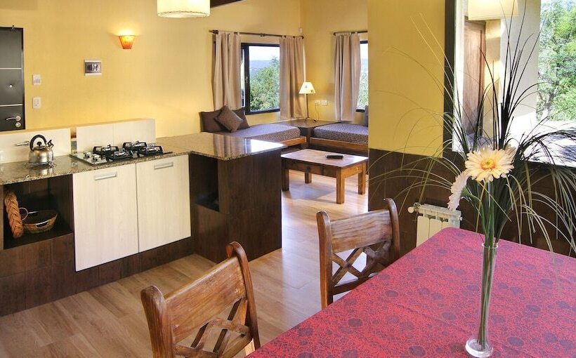 استراحتگاه Terrazas De Belgrano   Club De Montaña